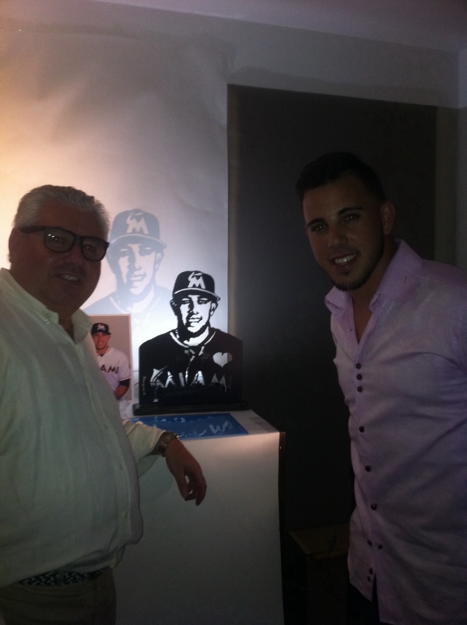 Presentation of a sculpture to José Fernández in Miami