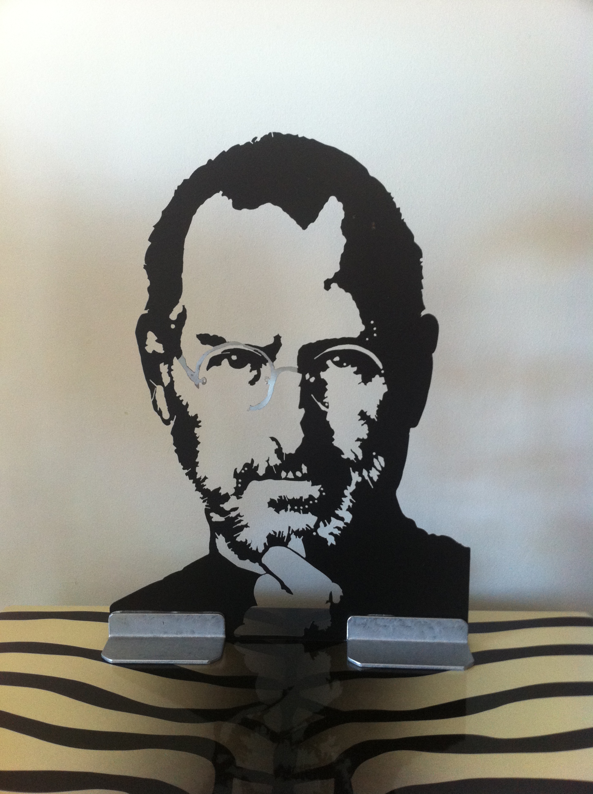 Steve Jobs sculpture in an interior setting by François Aviles