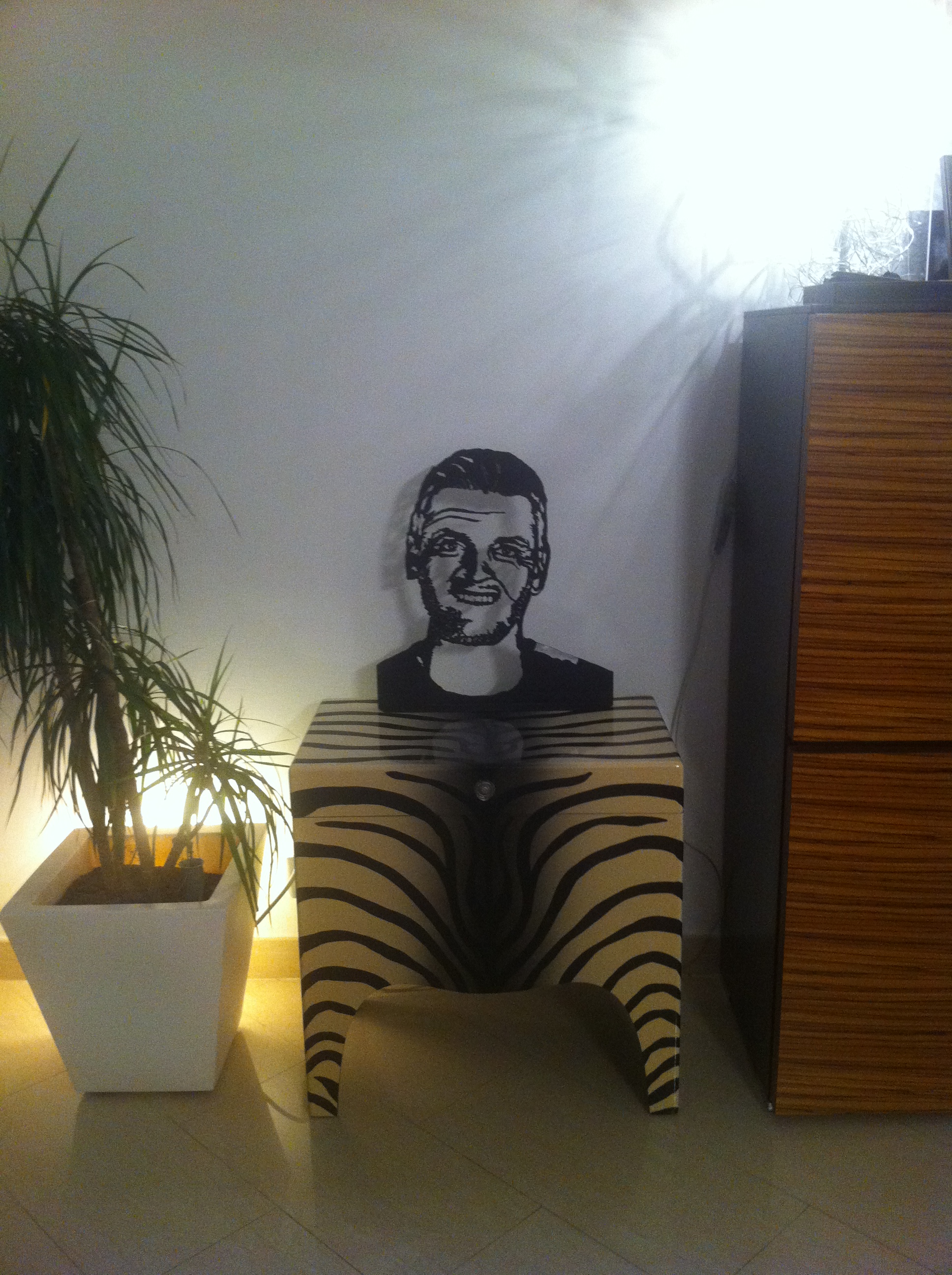 Indoor sculpture of Tito Vilanova created by François Aviles